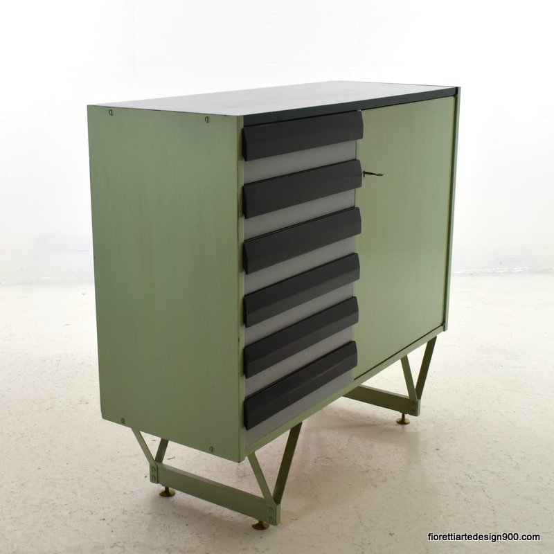 Piccolo mobile con antina e cassetti Service Cabinet